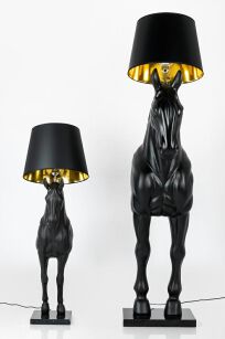 Lampa podłogowa KOŃ HORSE STAND S czarna  - włókno szklane