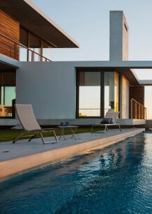 BIZZOTTO leżak ogrodowy TAYLOR beżowy